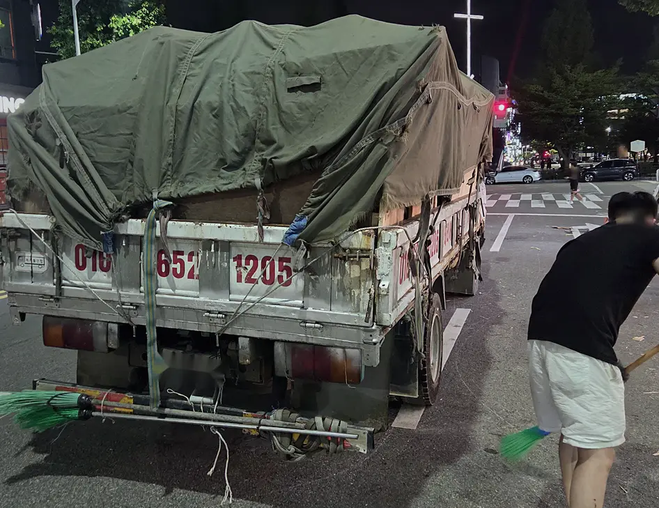 인천 중구 쓰레기청소 24시 현장 사진 2